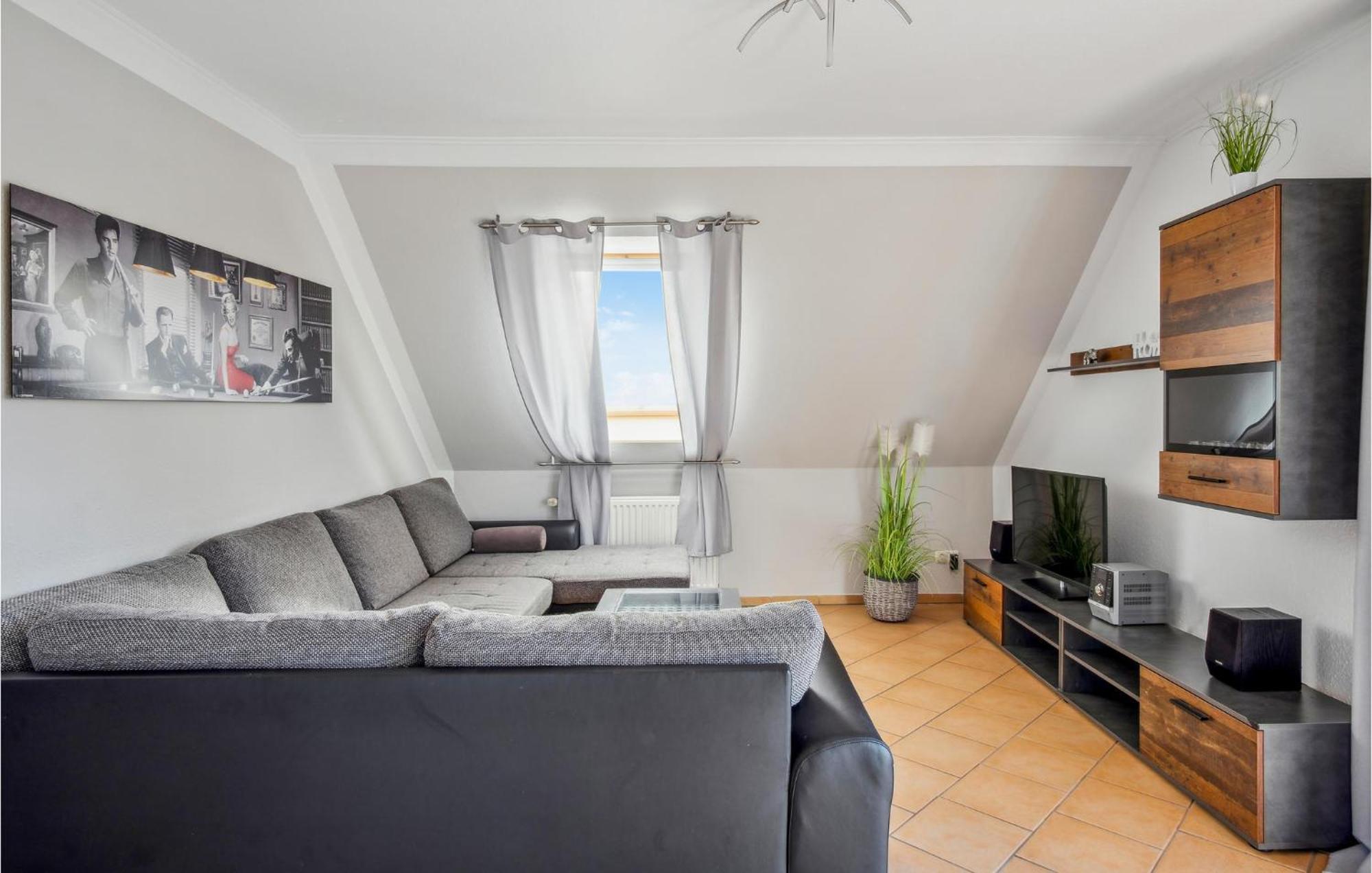 Stunning In With Wifi Apartment